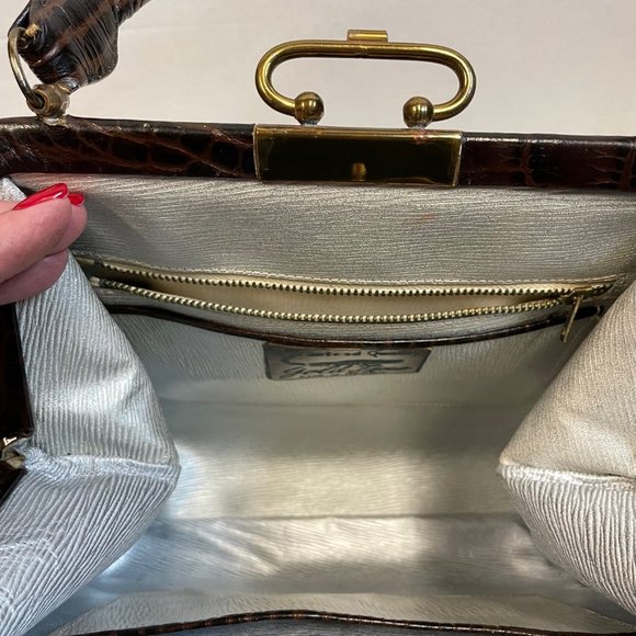 Vintage Gold Line 1960's genuine alligator handbag - Picture 8 of 13